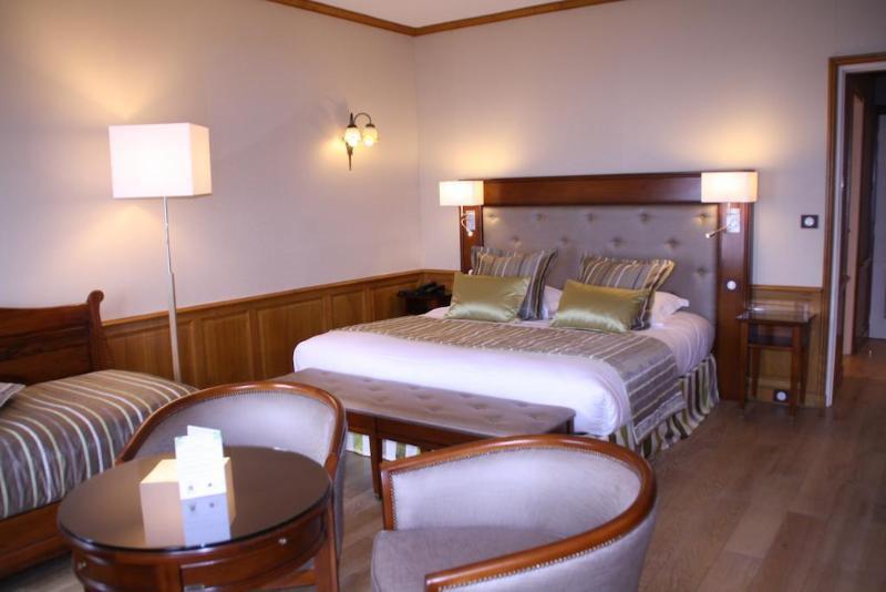 Dormy House